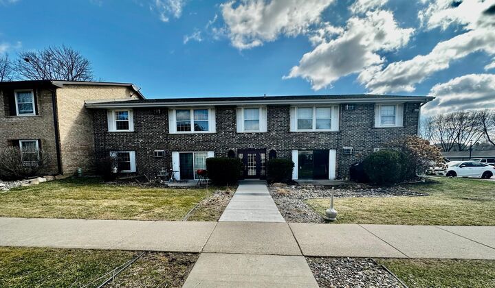 Property Photo: 811 Smetana Road 8 MN 55343