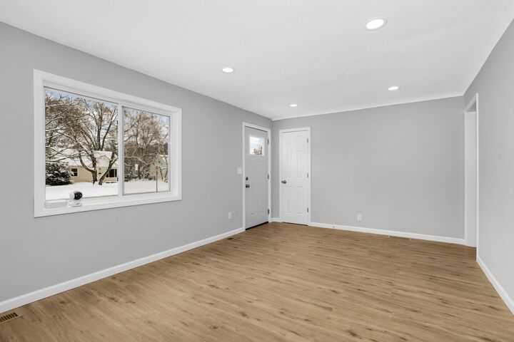 Property Photo:  4533 Welcome Avenue N  MN 55422 