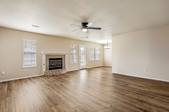 Property Photo:  2704 W Easy Street  AR 72756 