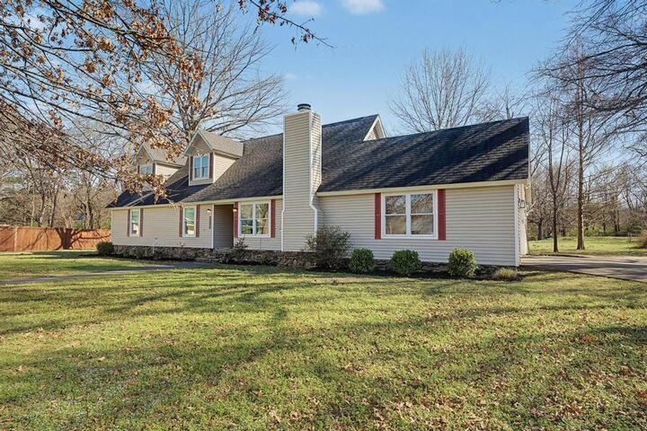 Property Photo:  1619 E Terry Drive  AR 72703 