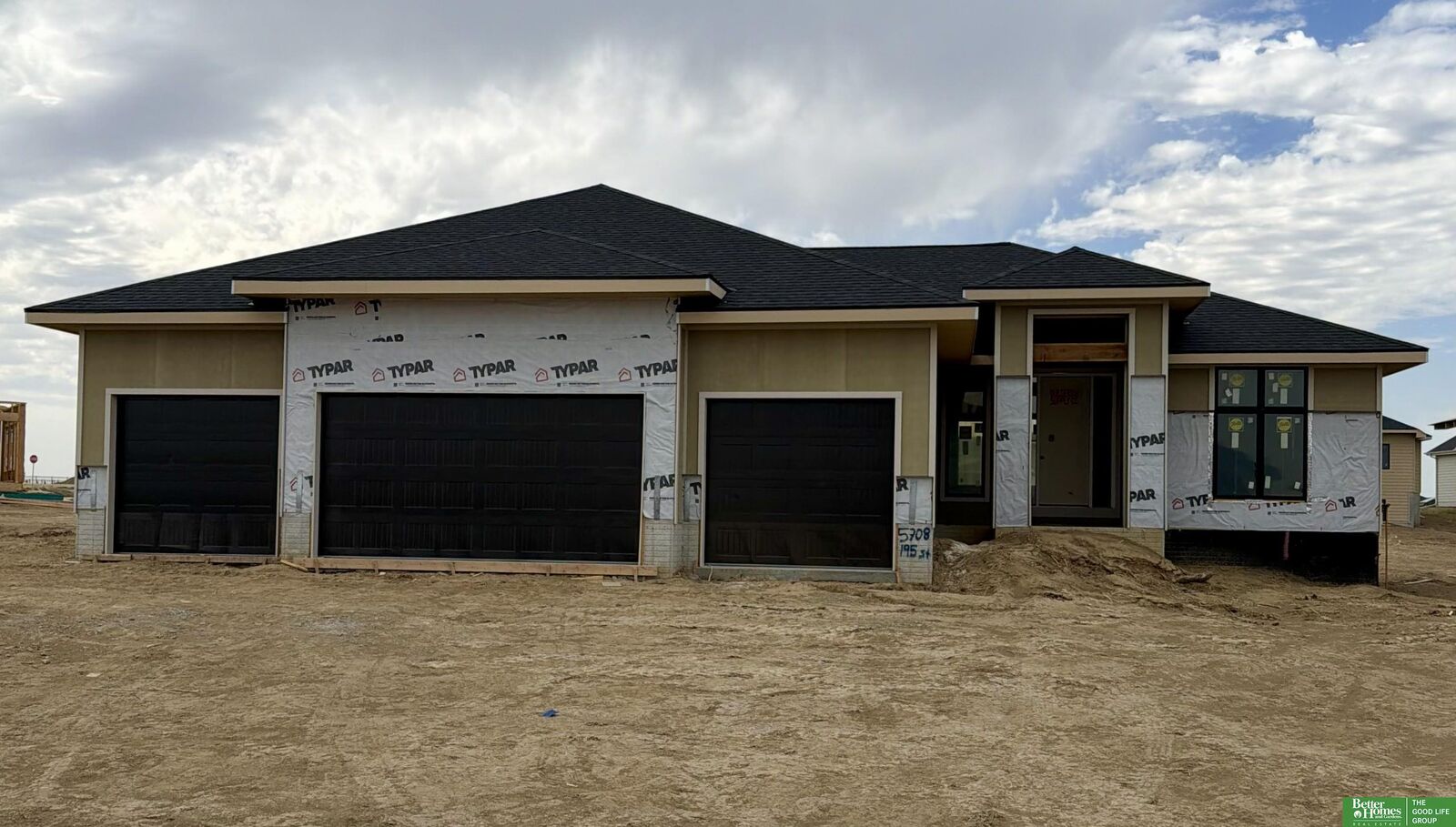 Property Photo:  5708 N 195th Street  NE 68022 