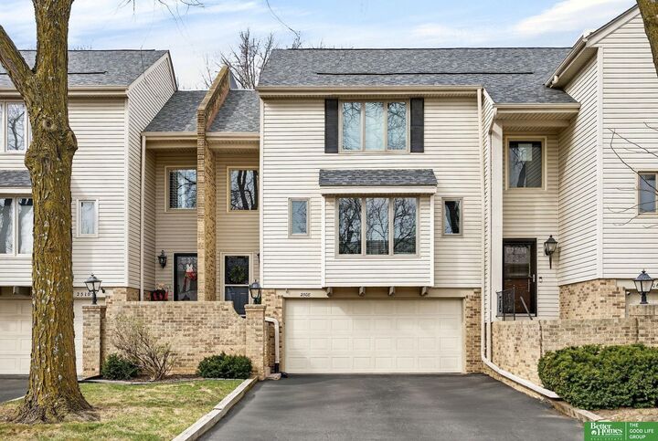 Property Photo:  2508 S 92 Plaza  NE 68124 