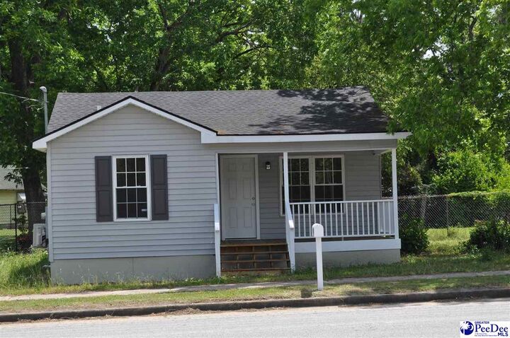 Property Photo:  702 E Liberty Street  SC 29571 
