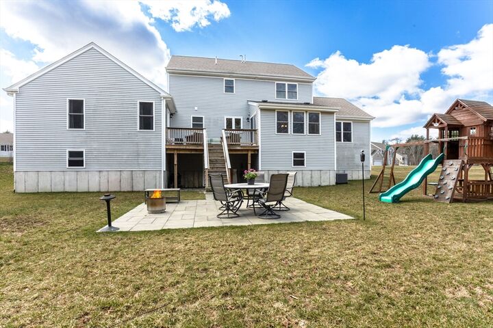 Property Photo:  55 Oldfield  Rd  MA 02324 