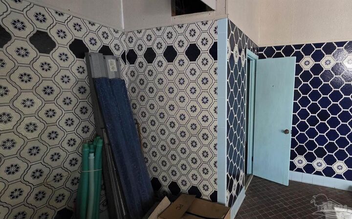 Property Photo:  8246 Chellie Rd  FL 32526 