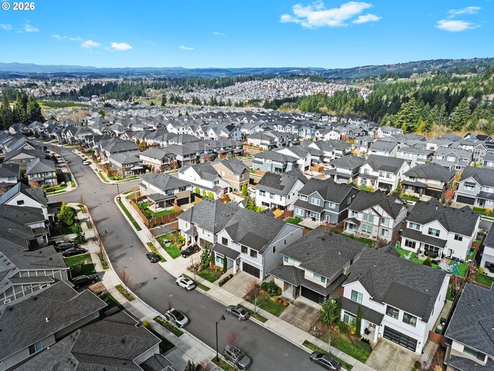 Property Photo: 12127 NW Millford St OR 97229