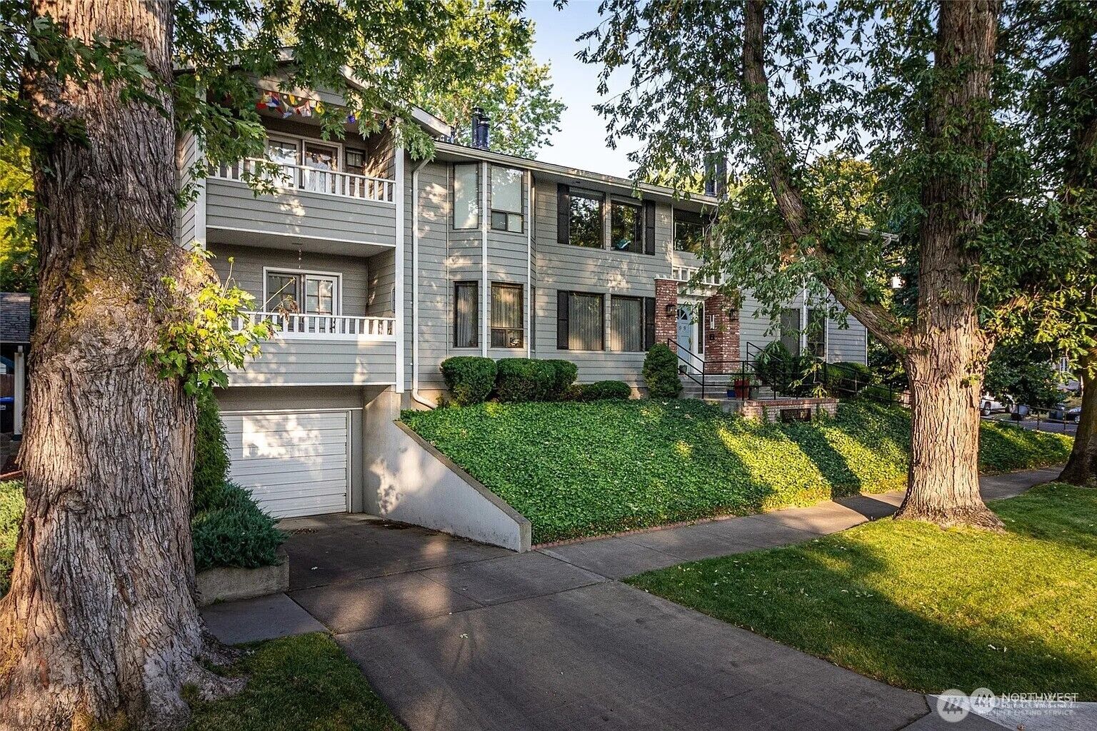 Property Photo: 399 S Palouse Street 1 WA 99362