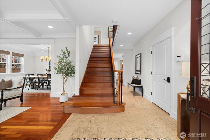 Property Photo: 2315 38th Avenue E WA 98112