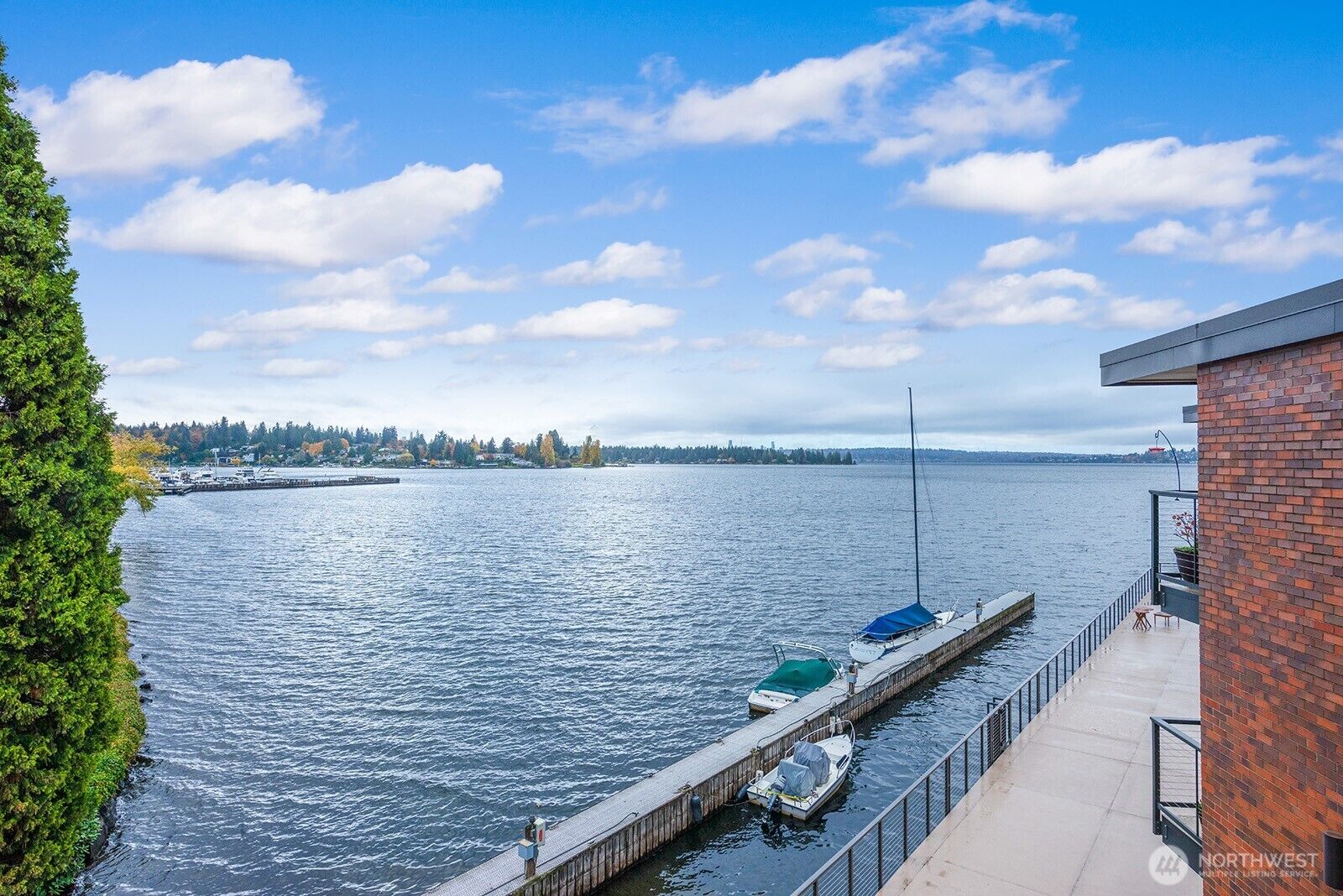 Property Photo:  5535  Lake Washington Boulevard NE 302  WA 98033 