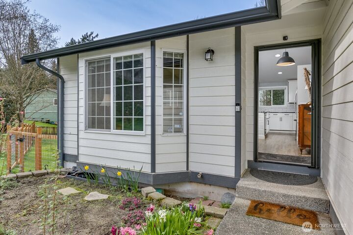 Property Photo: 8618 74th Drive NE WA 98270