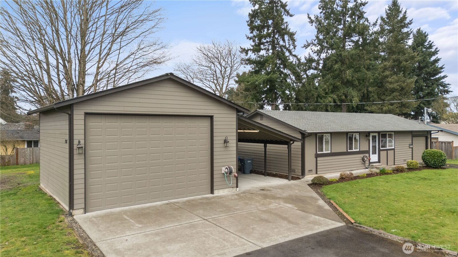 Property Photo: 1703 4th Avenue NW WA 98371