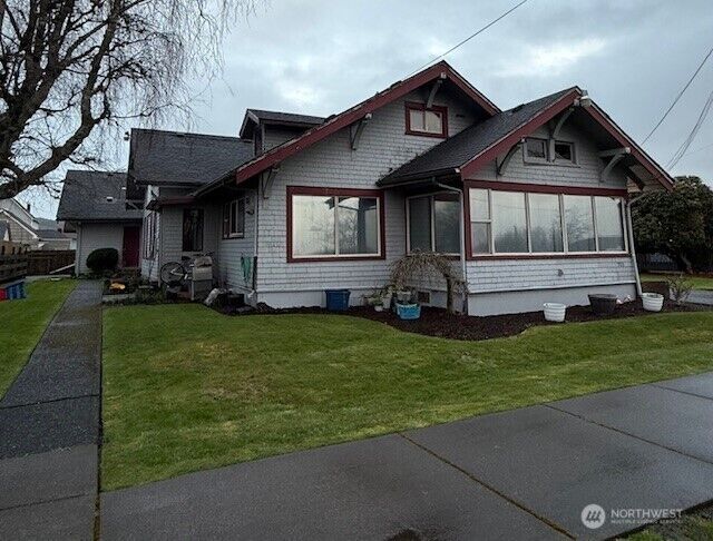 Property Photo:  711  N  WA 98550 