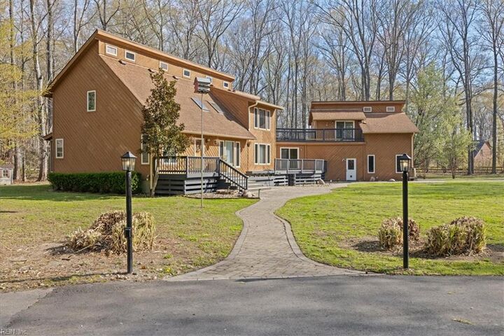 Property Photo:  715 Paula Dr  VA 23322 