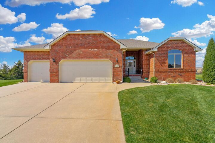 Property Photo:  2153 S Sierra Hills Cir  KS 67230 