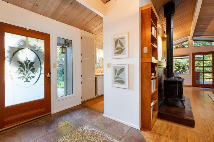 Property Photo:  951 Jenny Way  CA 95018 