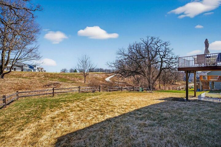 Property Photo:  523 Tawny Elm Parkway  WI 53593 