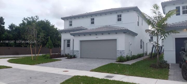 Property Photo: 14806 SW 163rd St FL 33187