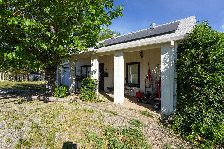 Property Photo:  1500 Walbridge Street  CA 96080 