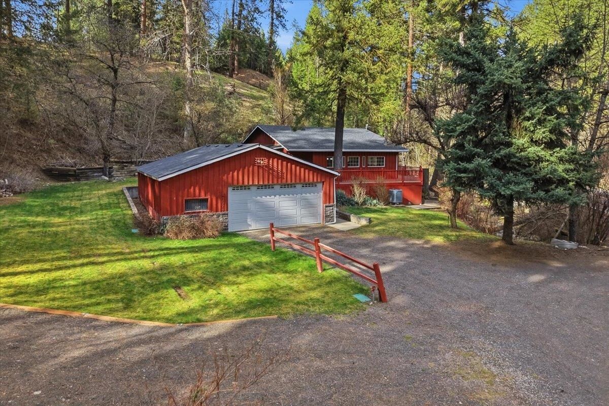 Property Photo:  15517 N Dartford Dr  WA 99208 