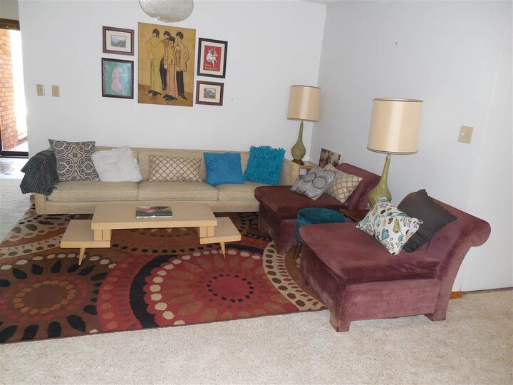 Property Photo: 1000 E Franklin Avenue OK 74075