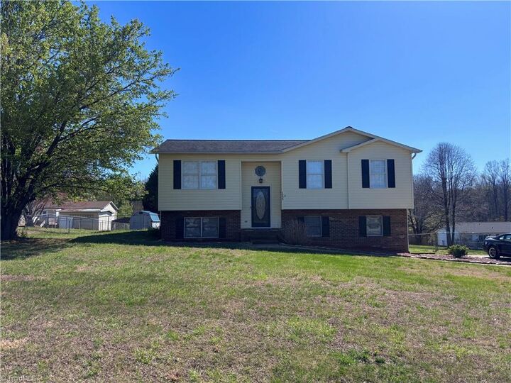Property Photo:  1233 Kentland Drive  NC 27021 