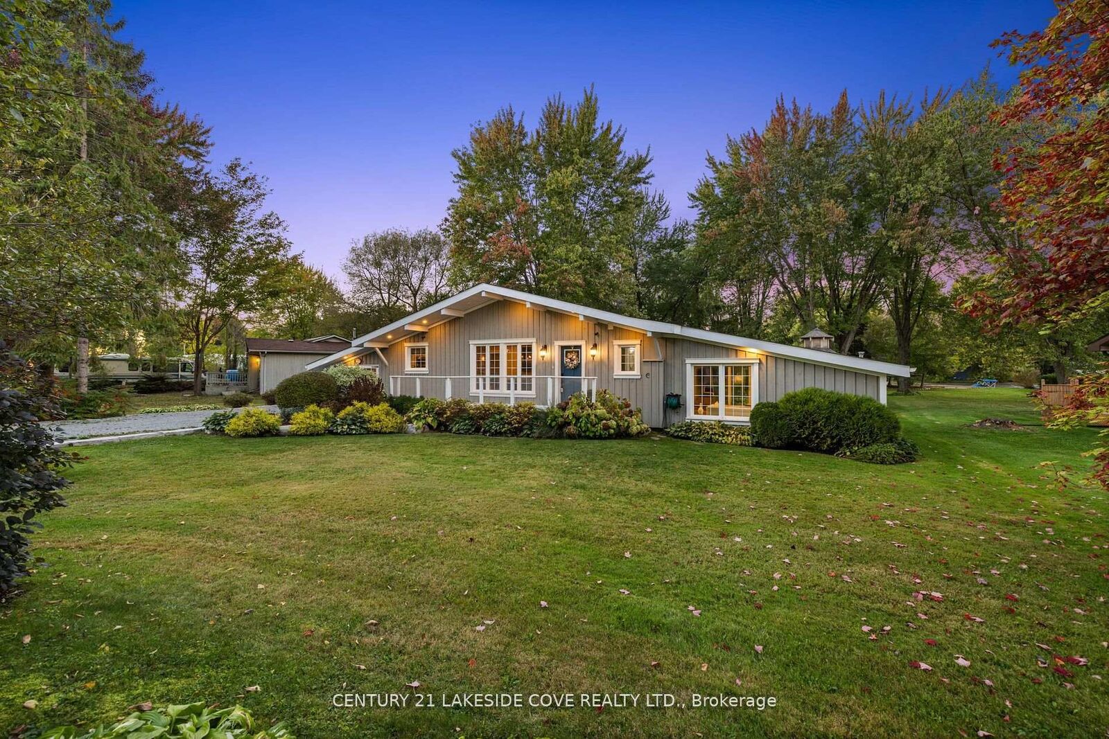 Property Photo: 27 Poplar Crescent W ON L0K 1B0