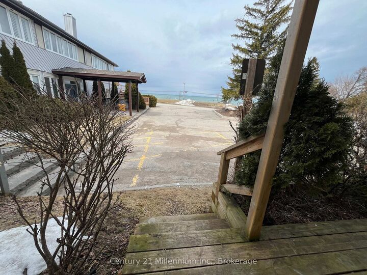 Property Photo:  209472 Highway 26 Highway 25  ON L9Y 0V3 