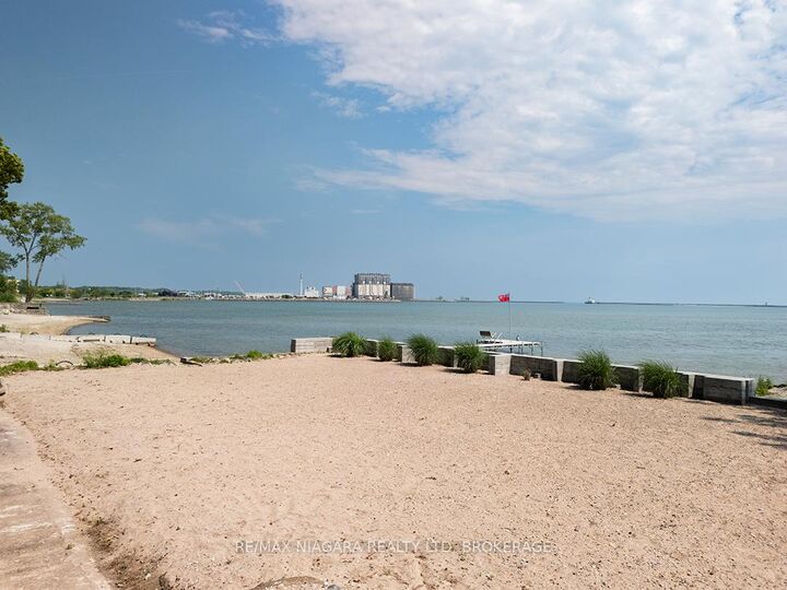 Property Photo: 101 Tennessee Avenue ON L3K 2R8