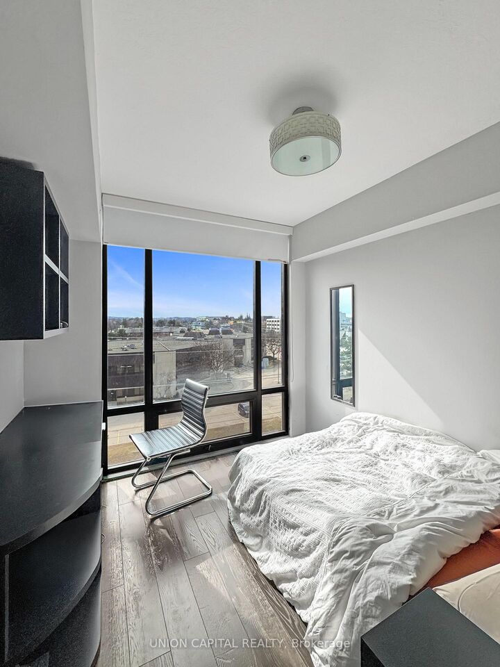 Property Photo: 330 Phillip Street Cp618 ON N2L 3W9