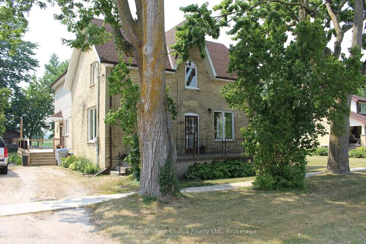 30 King Street N — photo 1