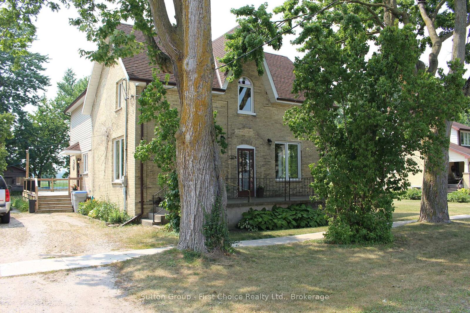 Property Photo: 30 King Street N ON N0M 1M0