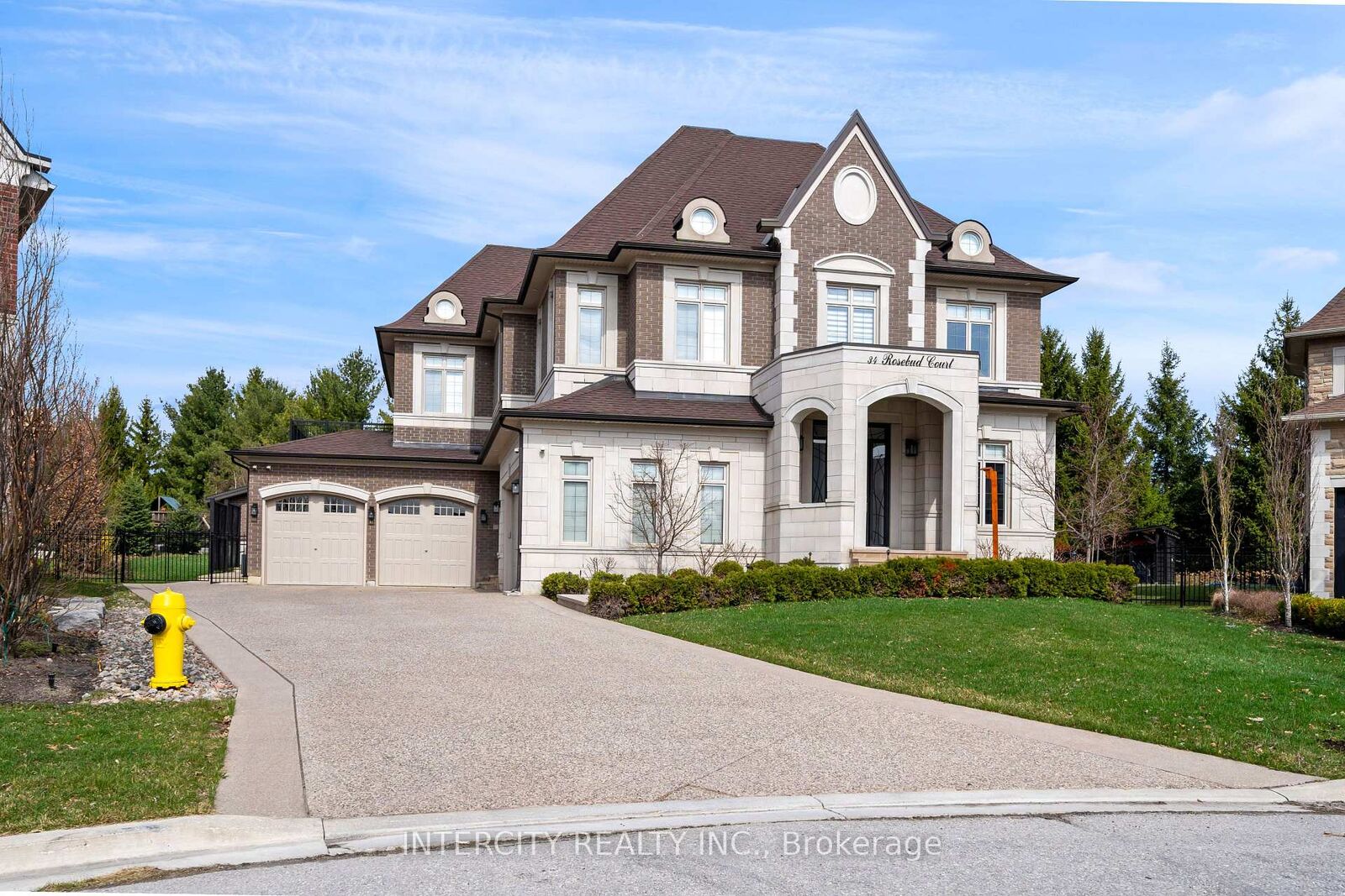 Property Photo: 34 Rosebud Court ON L0J 1C0