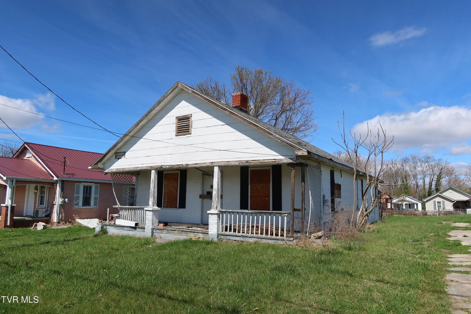 Property Photo:  2104 Berry Street  TN 37664 