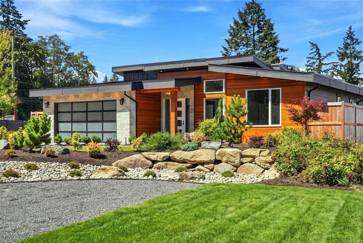 1017 Coral Pl — photo 1