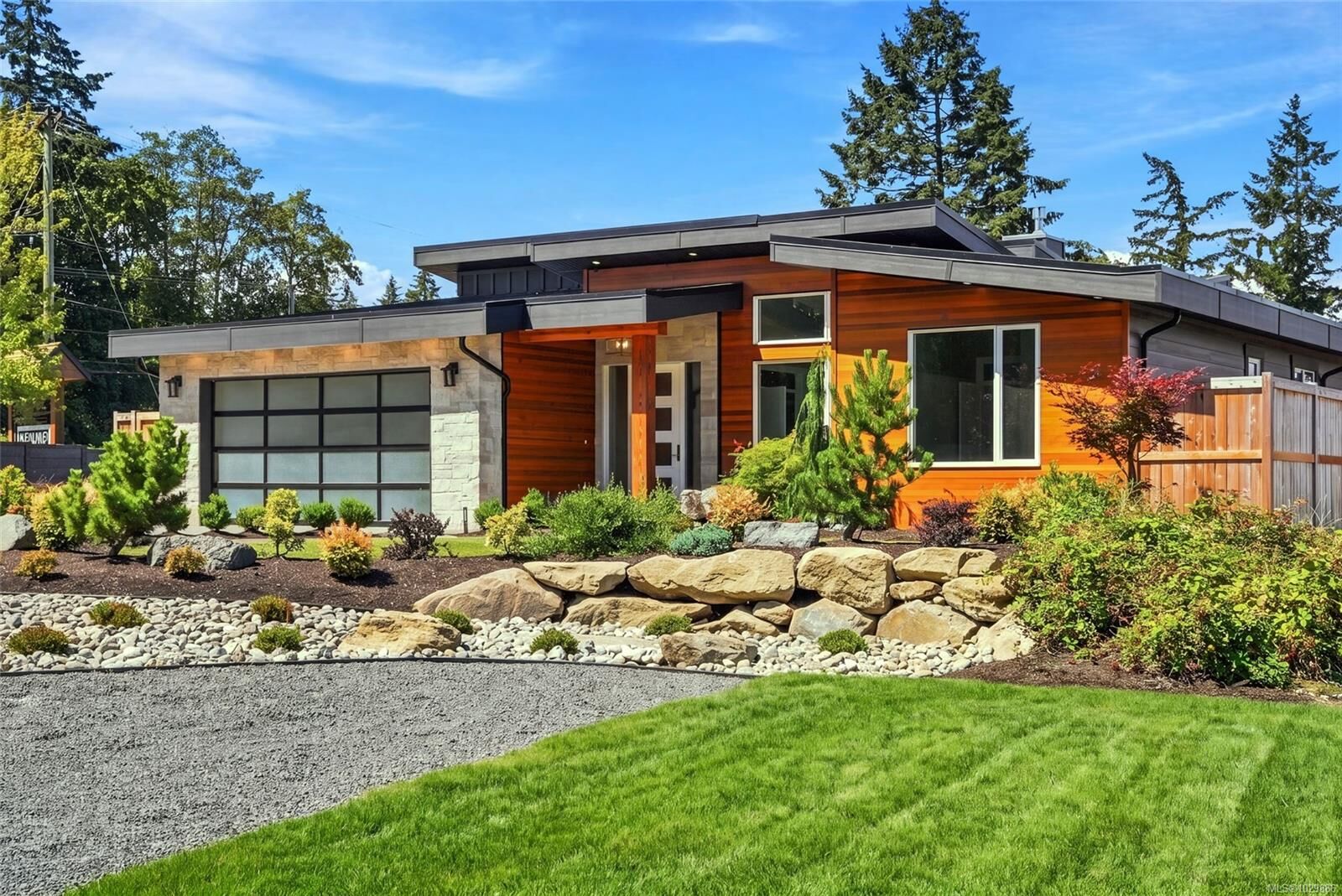 Property Photo: 1017 Coral Pl BC V9P 2E1