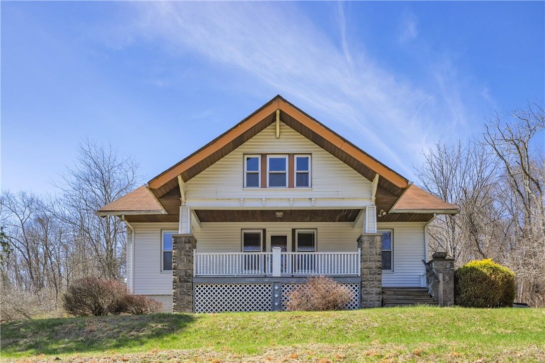 Property Photo:  2450 Pleuchel Rd  PA 15143 