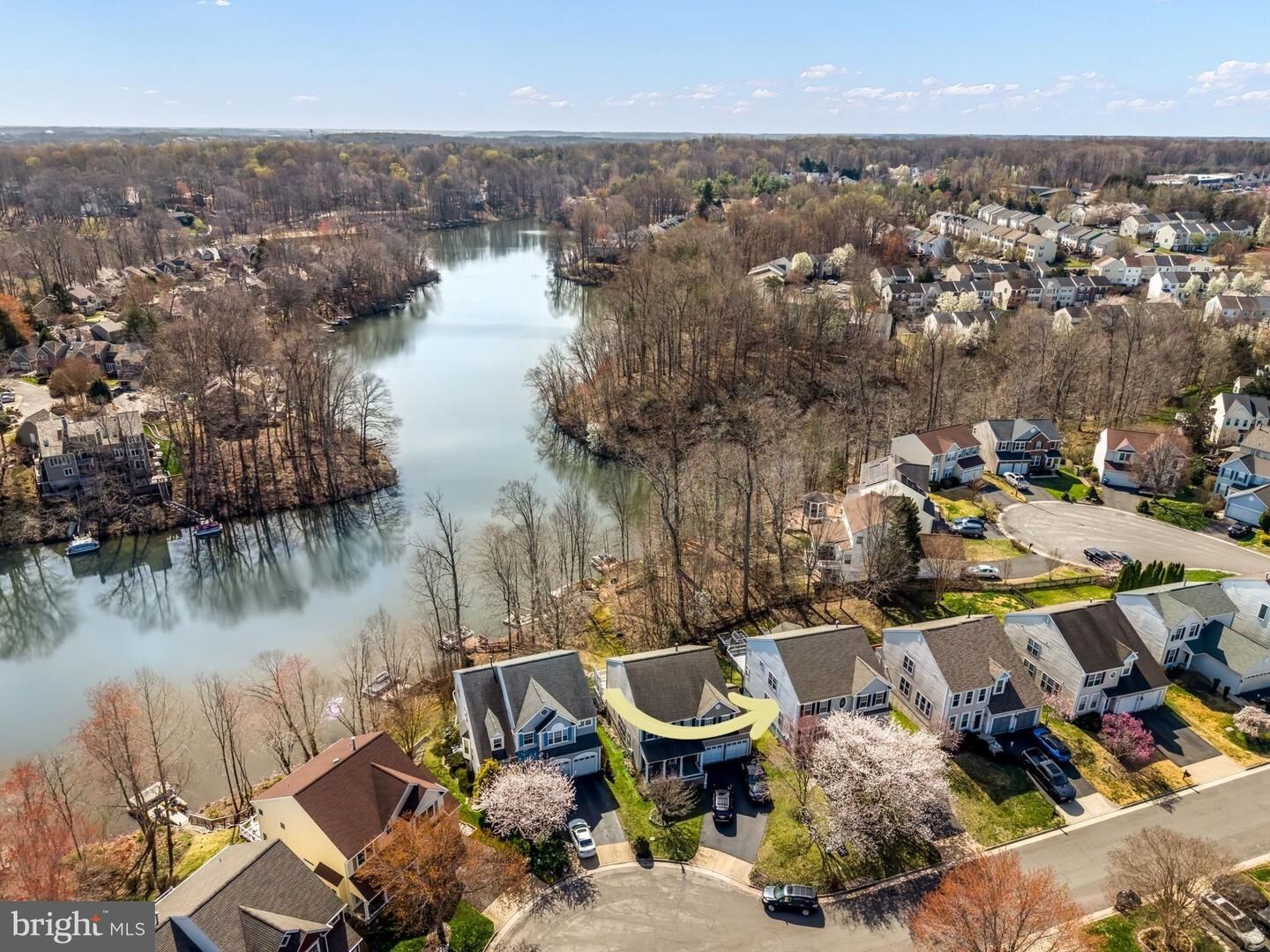 Property Photo:  4925 Breeze Way  VA 22025 