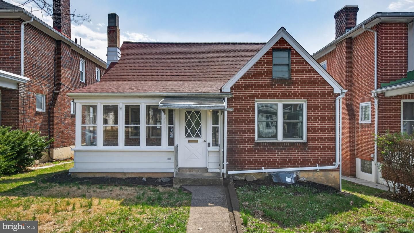 Property Photo:  2611 Derry Street  PA 17111 