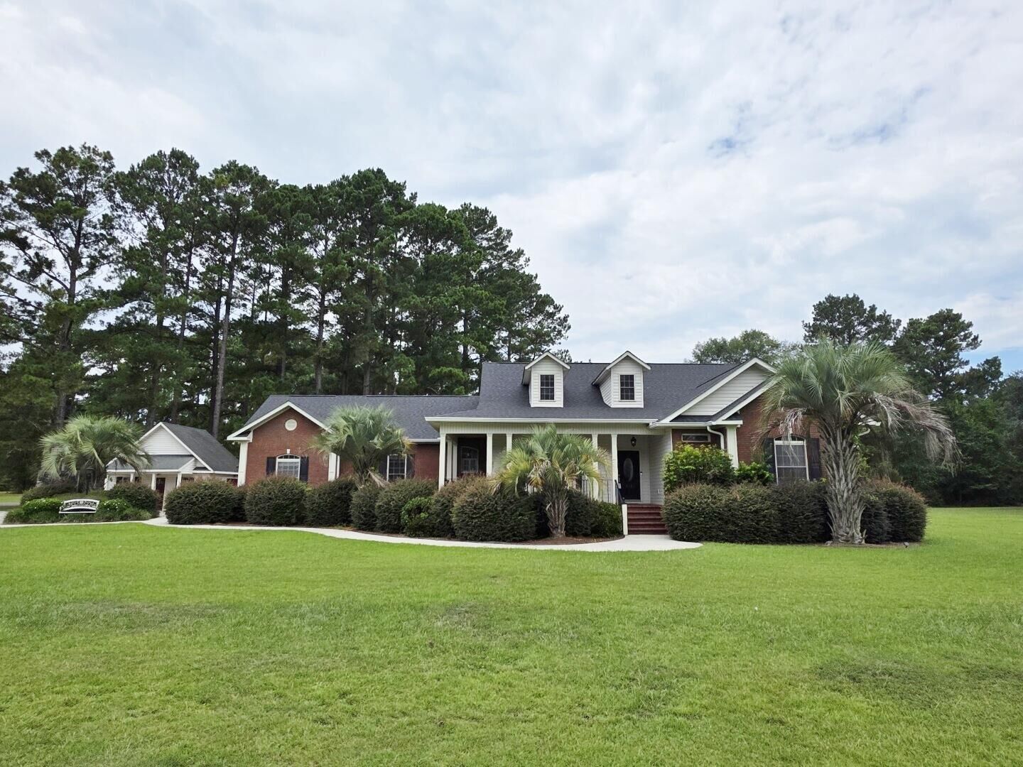 Property Photo:  101 Fairway Court  SC 29477 