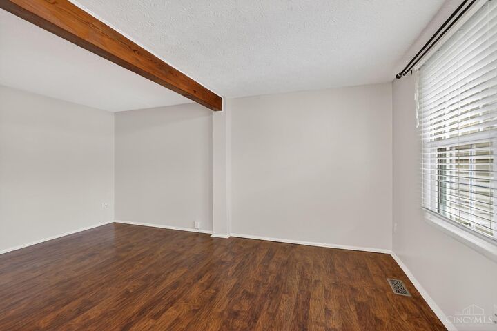 Property Photo: 2847 Mossy Brink Court OH 45039