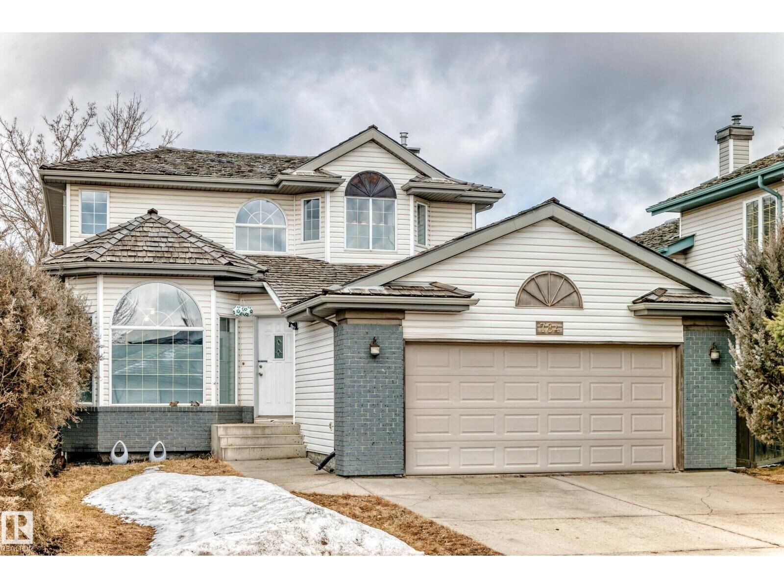 Property Photo:  784 Blackburn Pl SW  AB T6W 1C7 