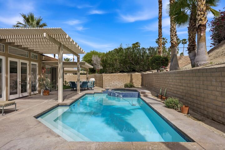 Property Photo: 133 Vista Royale CA 92260
