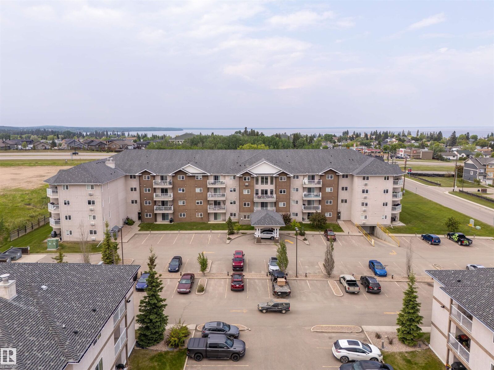 Property Photo: 3105-901 16 Street AB T9M 0C3