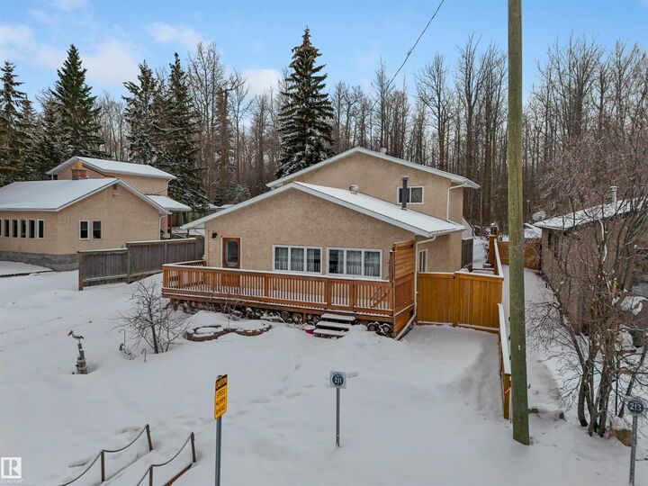 Property Photo:  211 Crystal Springs Drive  AB T0C 2V0 