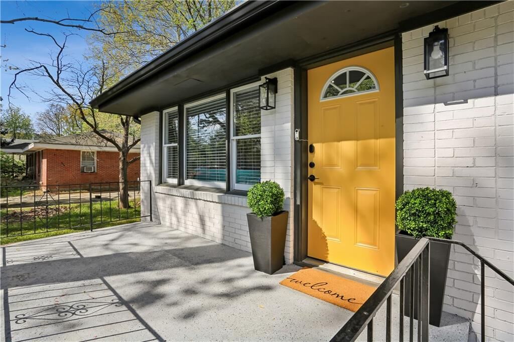 Property Photo: 1767 Lynn Lane GA 30032