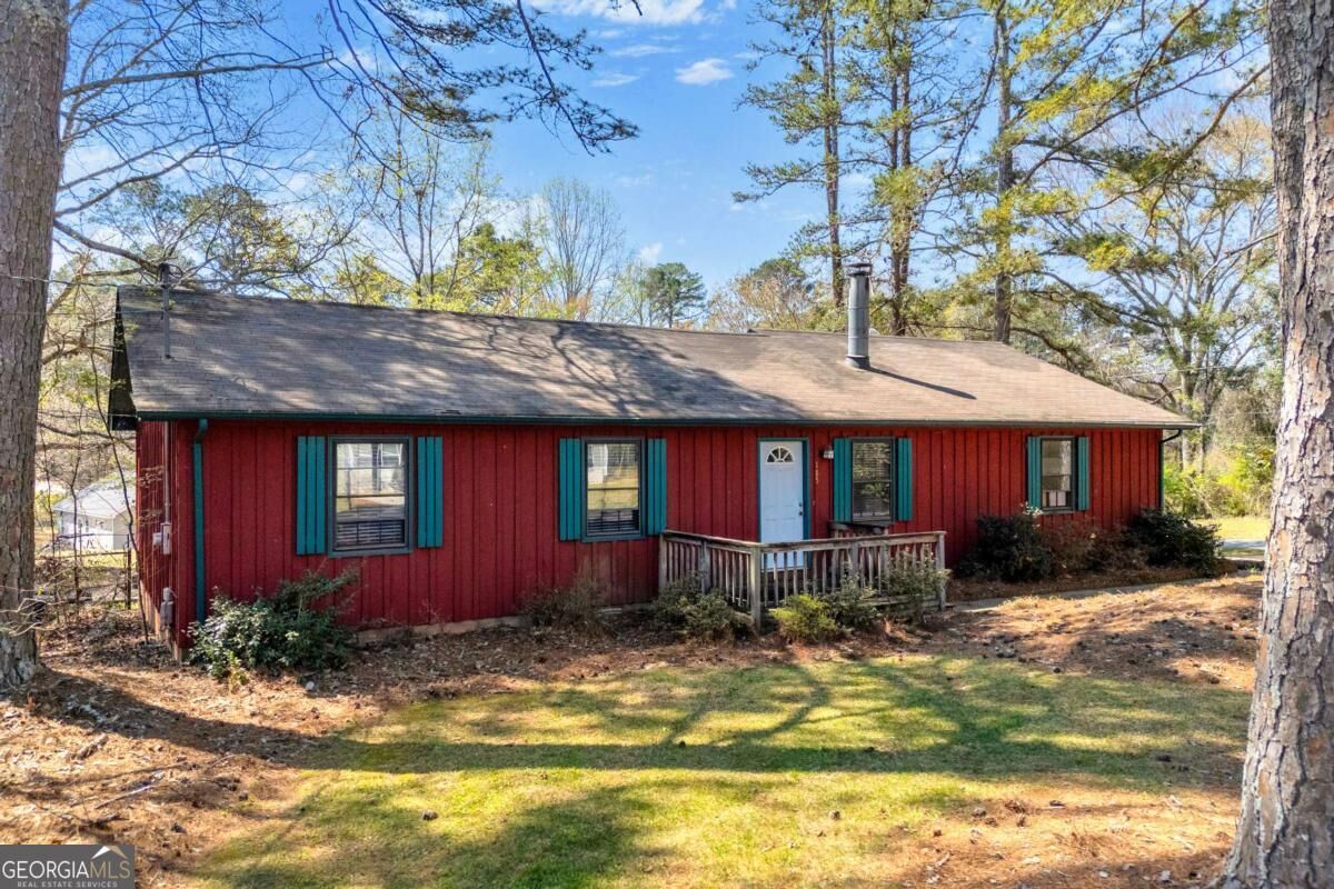 Property Photo: 185 Live Oak Place GA 30606