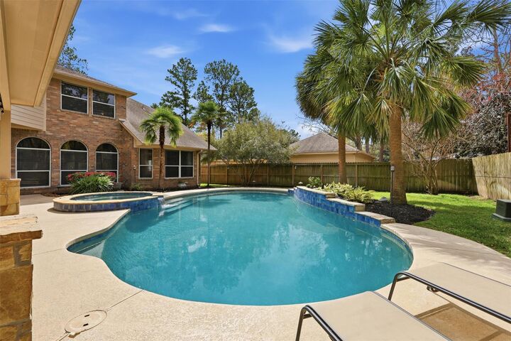 Property Photo: 16215 Lakewood Grove Drive TX 77377