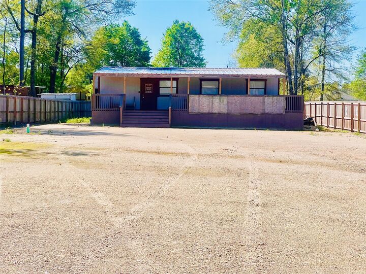 Property Photo:  960 County Road 5021  TX 77327 