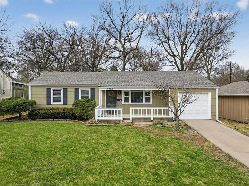 Property Photo:  7030 Barkley Street  KS 66204 