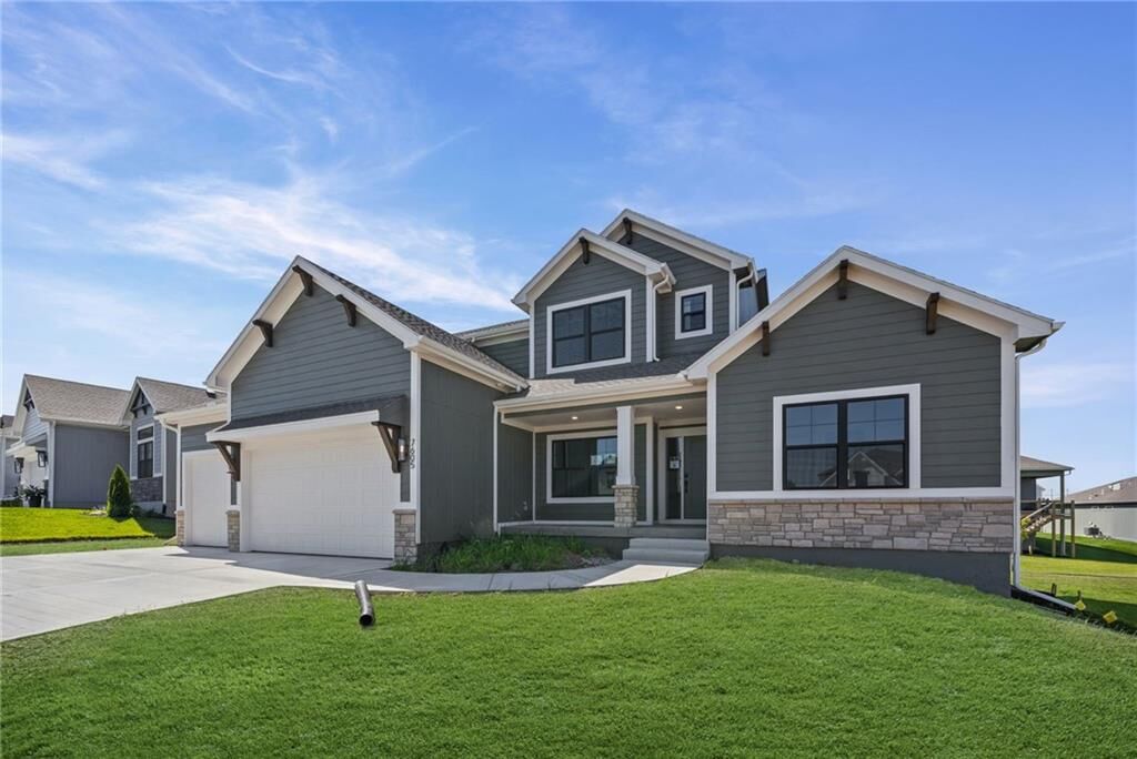 Property Photo: 7605 NE 103rd Terrace MO 64157